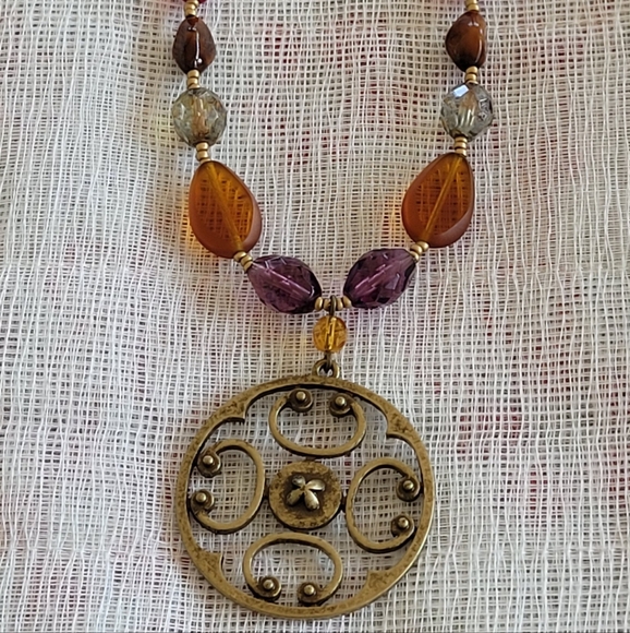 Cookie Lee Medallion Necklace - Vintage - Picture 4 of 11